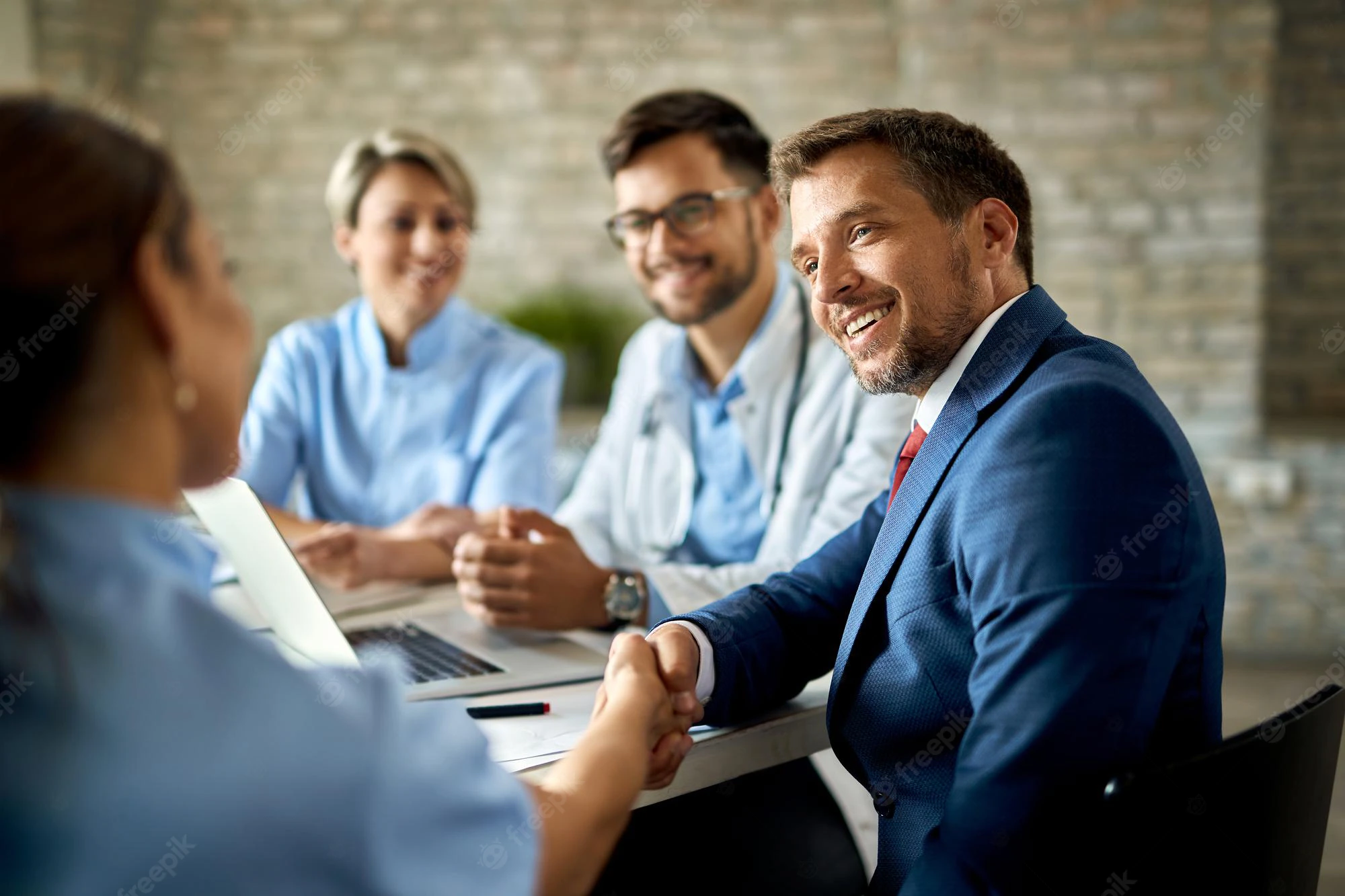 High Ticket Remote Closing How to Master Lucrative Sales from Anywhere in the World